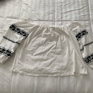 Off the shoulder American Eagle top